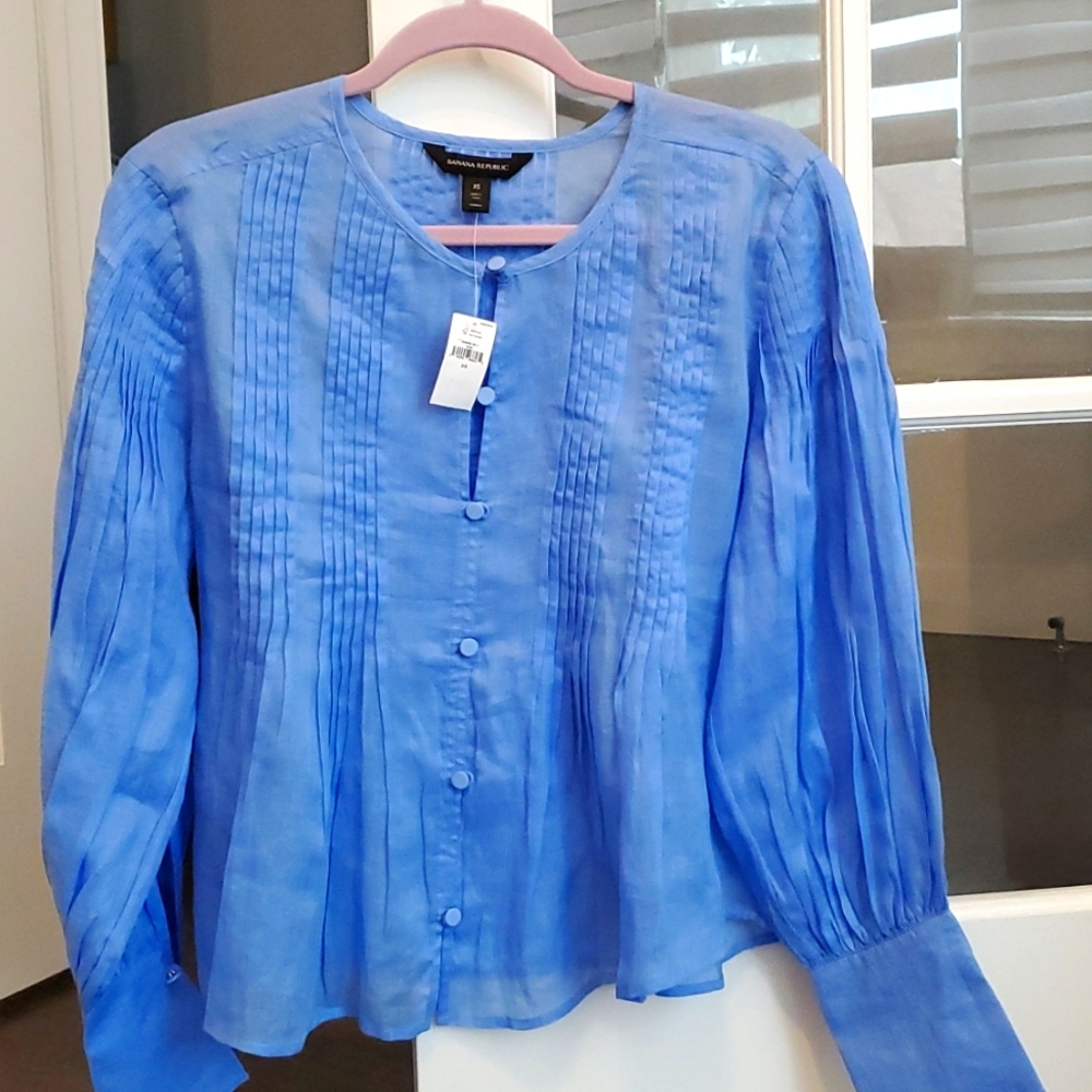 Banana Republic pintuck size XS blouse